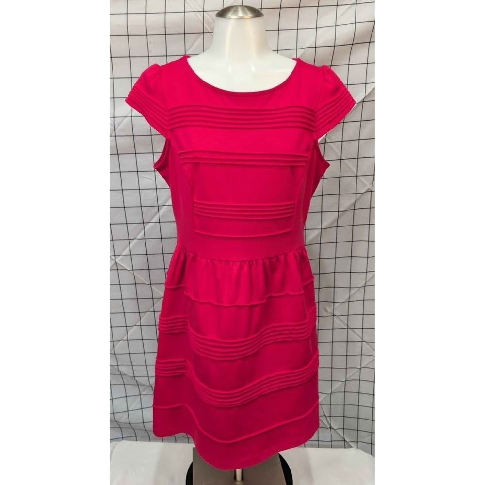 ELLE ~ Pink Fit‎ and Flare Dress ~ Textured Knit Detailing/Cap Sleeves ~ Size 10